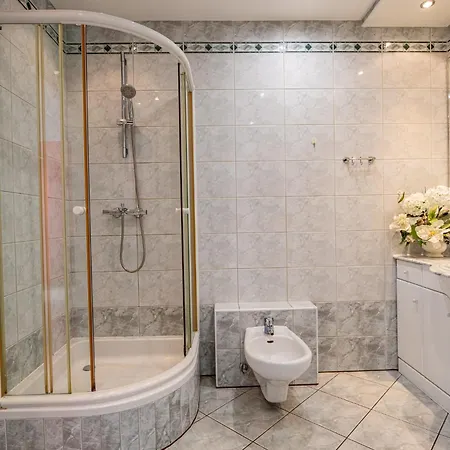 Chrobry Z Parkingiem W Cenie - Visitopl Apartament